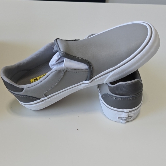 Vans Classic Asher Deluxe, Gray Slip-On Shoes - Picture 3 of 4